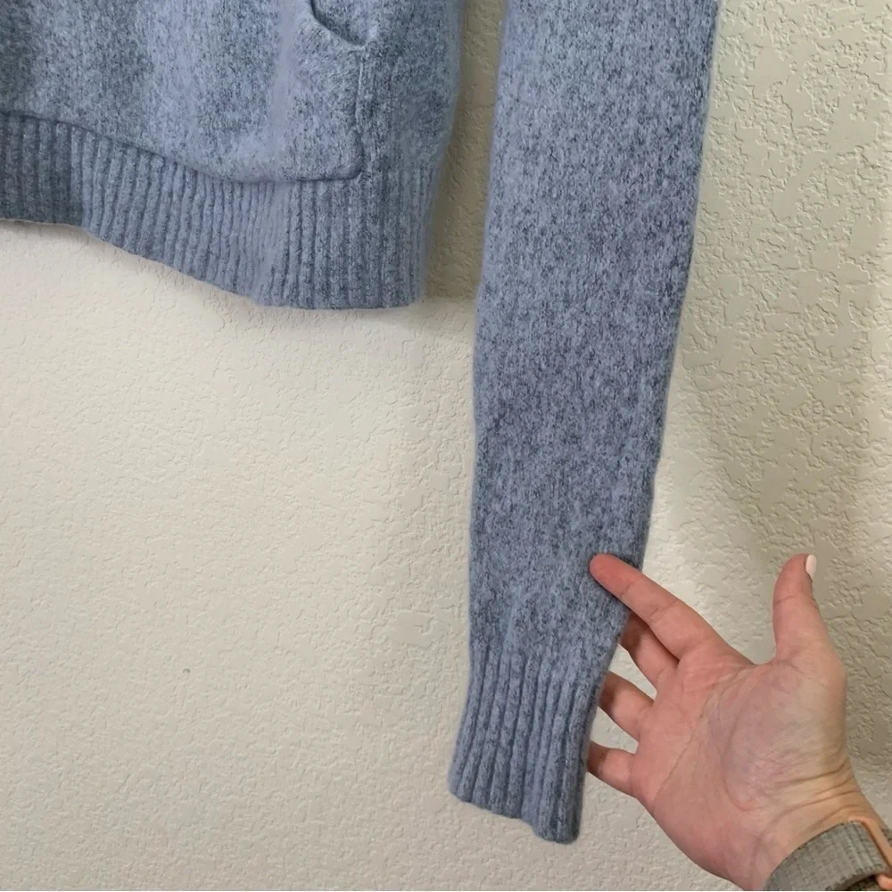 Alo Yoga New Class cashmere hoodie sweatshirt Celestial Blue XS